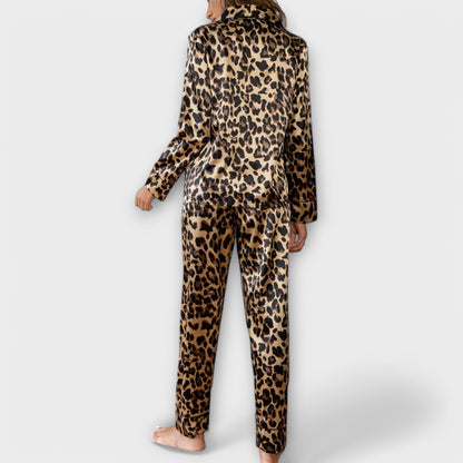 Conjunto de Pijama de Cetim com Estampa de Leopardo