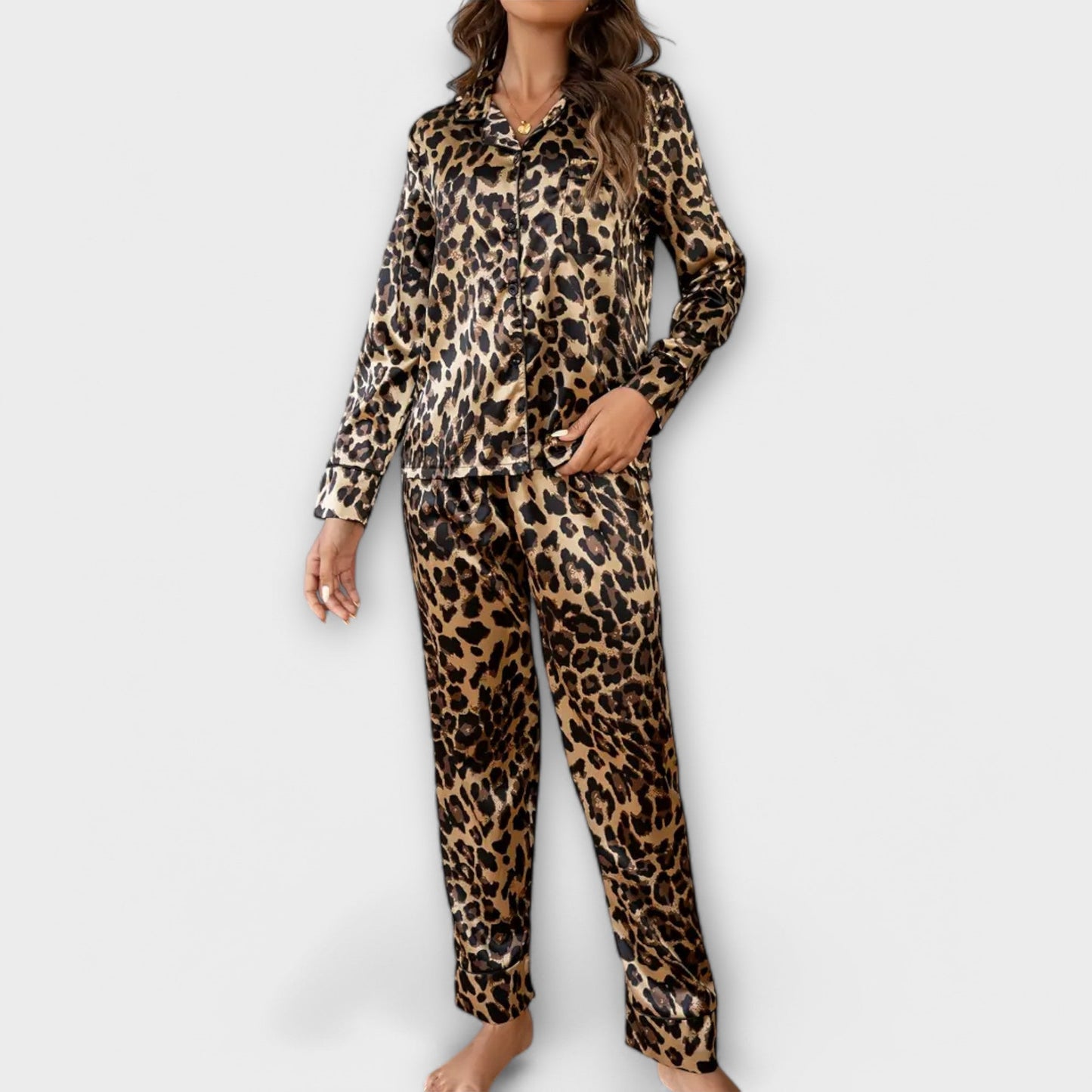 Conjunto de Pijama de Cetim com Estampa de Leopardo